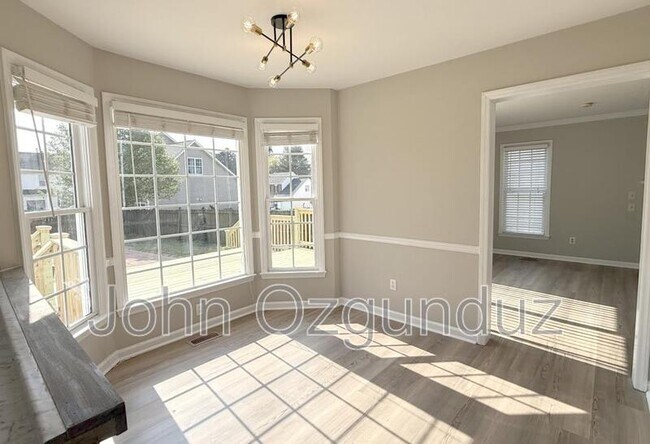 Building Photo - 804 Falling Wind Ct