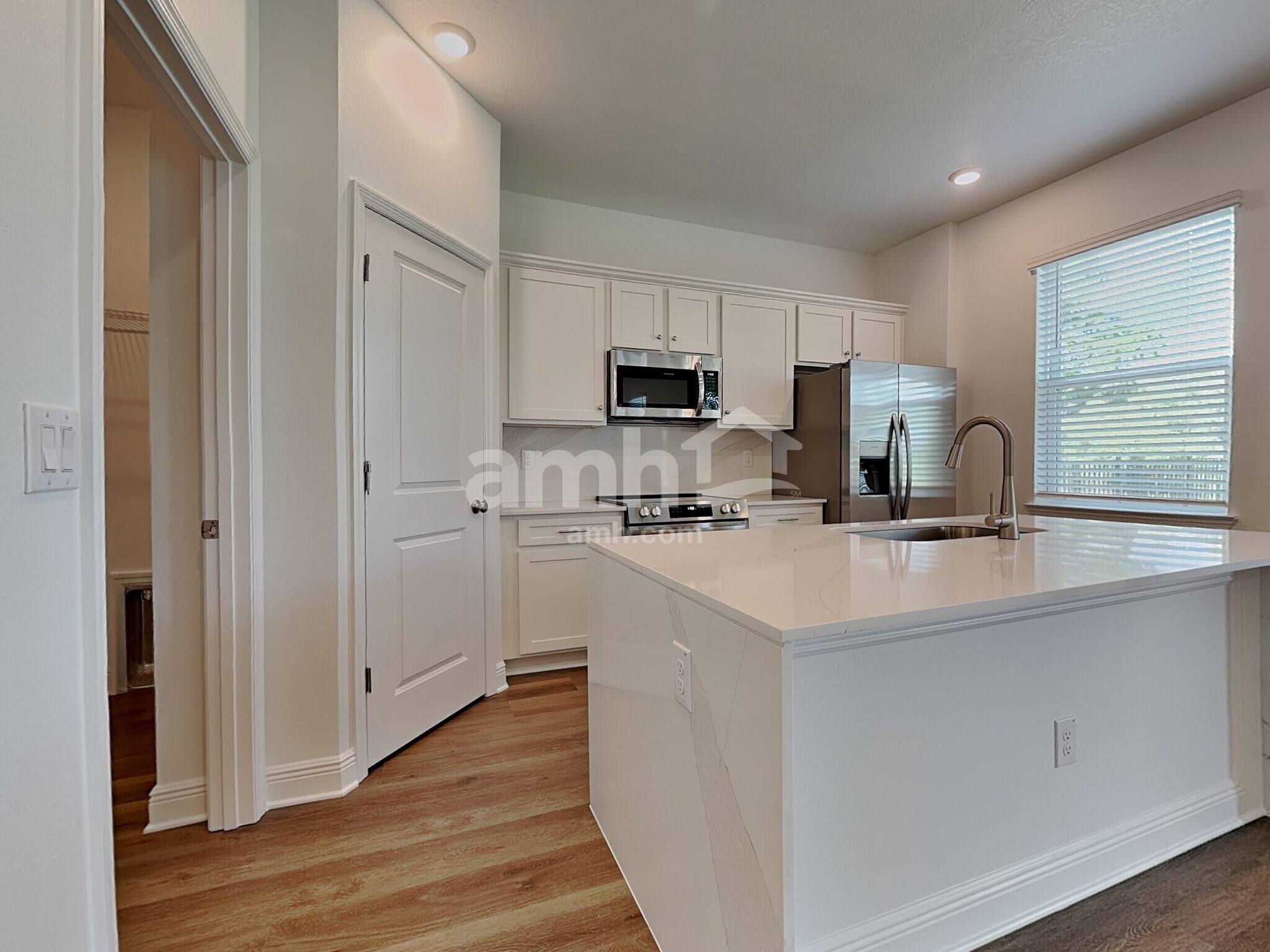 Building Photo - 6781 Atlantic Bch Ave