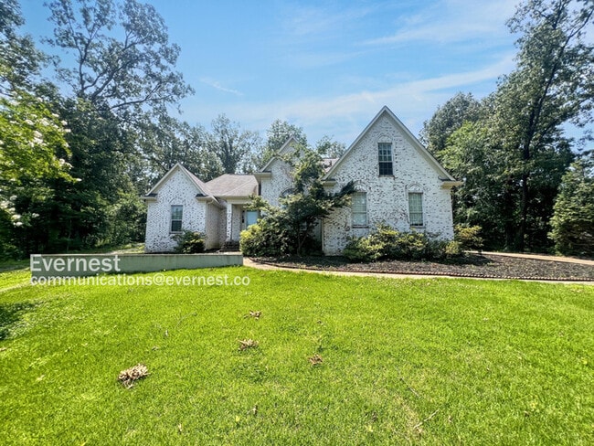 Building Photo - 8835 Robertson Ln N