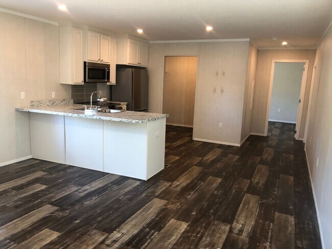 Building Photo - 291 Brookside Dr