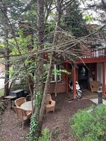 Building Photo - 142 Webster St NE