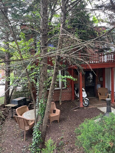 Primary Photo - 142 Webster St NE