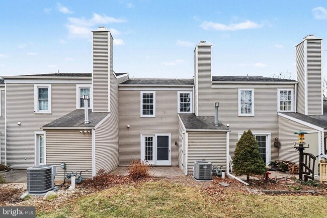 Building Photo - 503 Barrington Ct