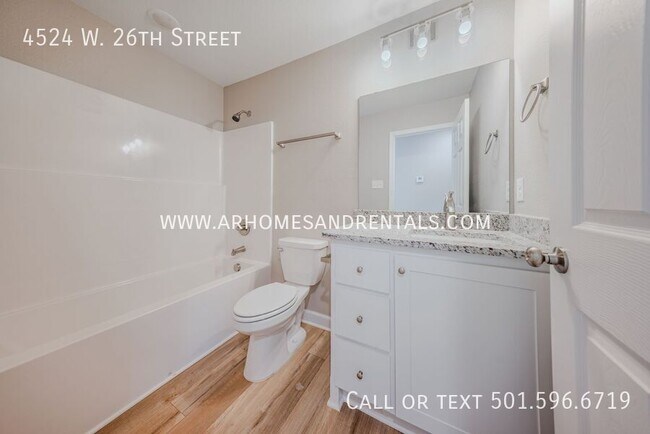 Building Photo - 4524 W 26th St