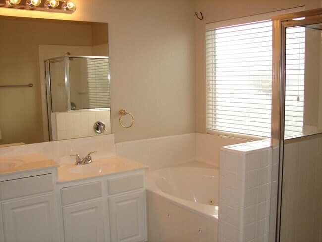 Building Photo - 1720 Lynnville Trail