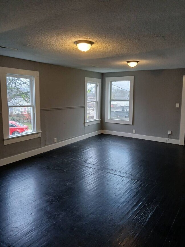 Building Photo - 1579 Martin Ave