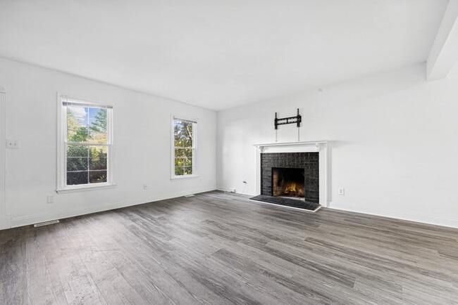 Building Photo - 6101 Highcastle Ct