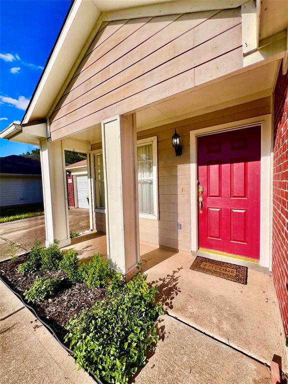 Building Photo - 5015 Summit Lodge Dr