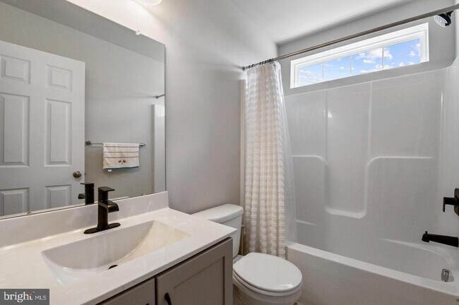 Building Photo - 3070 Goshen Dr