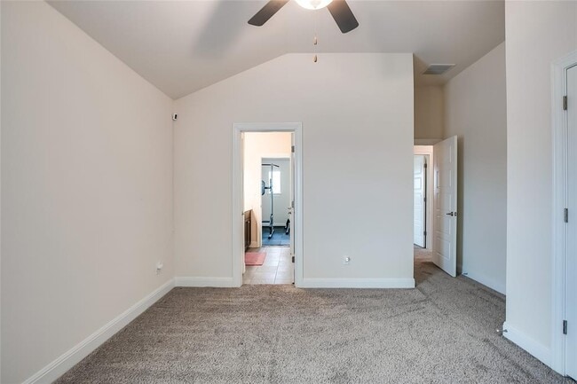 Building Photo - 508 Middle Brook Dr