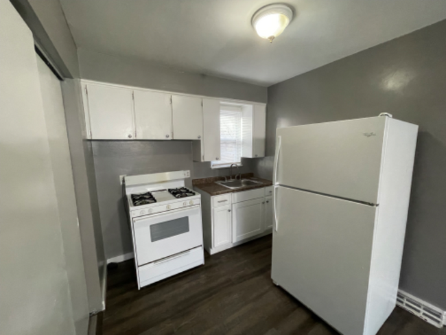 Building Photo - 1097 Brown St