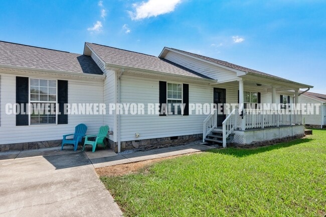 Building Photo - 295 Sky Dr