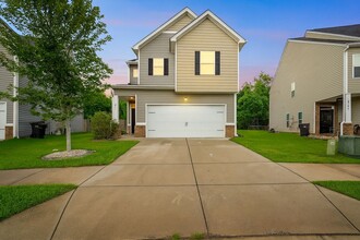 Building Photo - 301 Claudia Dr