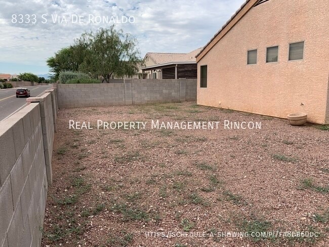 Building Photo - AVAILABLE NOW!!  Amazing 4bed/2bath in Rit...