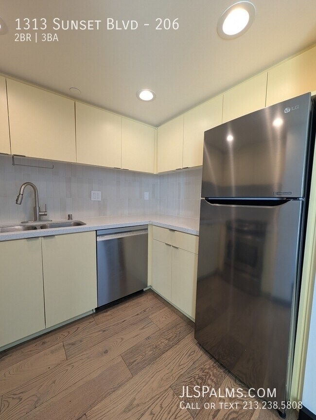 Building Photo - 1313 Sunset Blvd