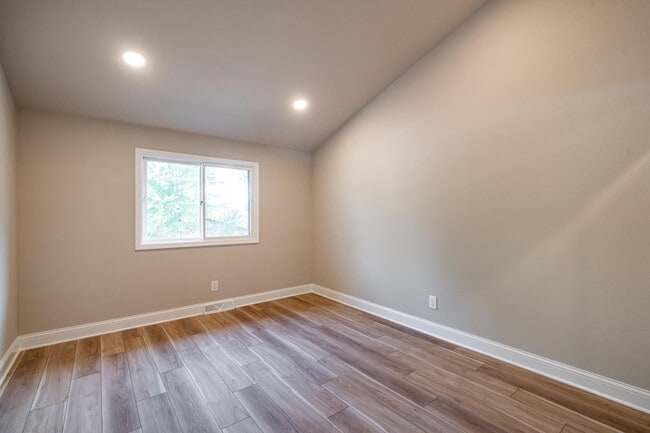 Building Photo - 12804 N Colony Dr