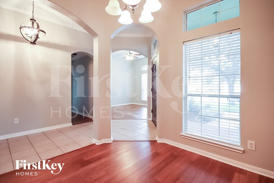 Building Photo - 1118 Chase Park Dr