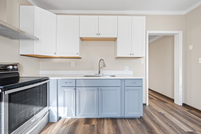 Building Photo - 1015 Cabell St