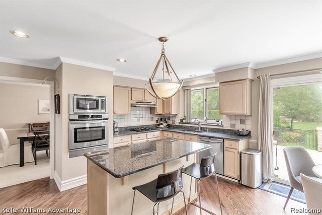 Building Photo - 9049 Cobblestone Cir