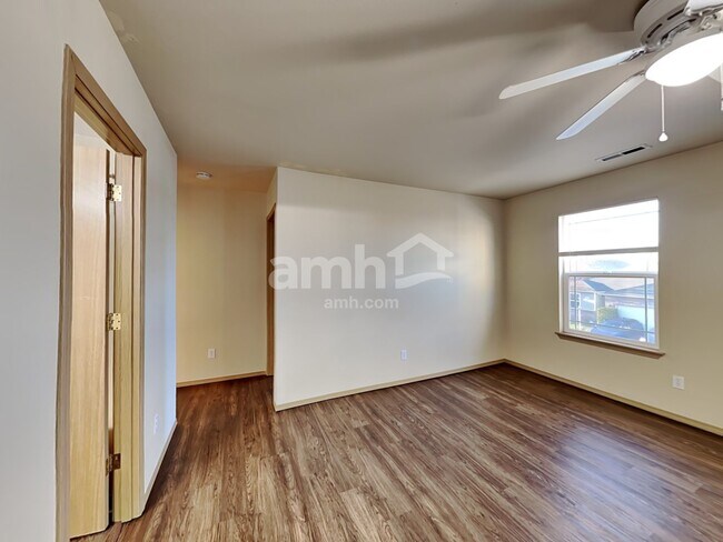 Building Photo - 10418 192nd Street Ct E