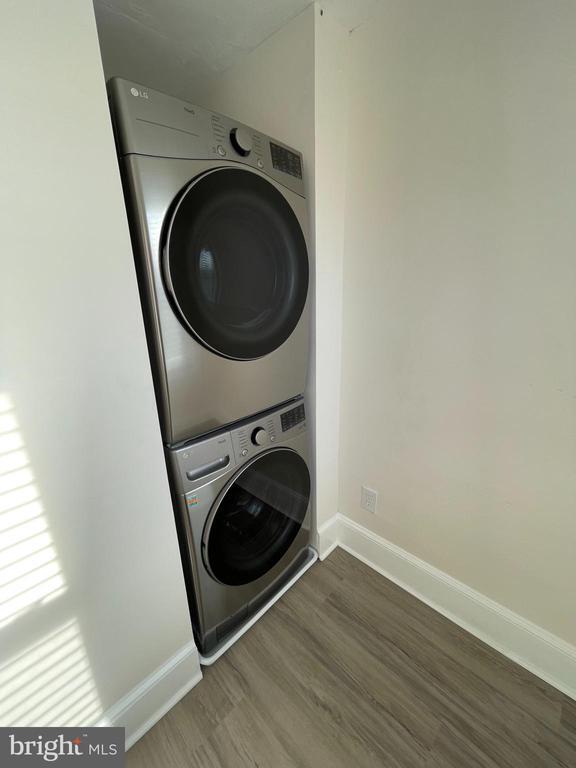 Building Photo - 760 W Railroad Ave