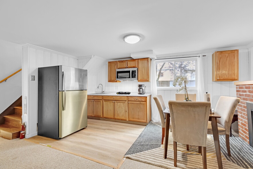 Building Photo - 7109 Layton Dr