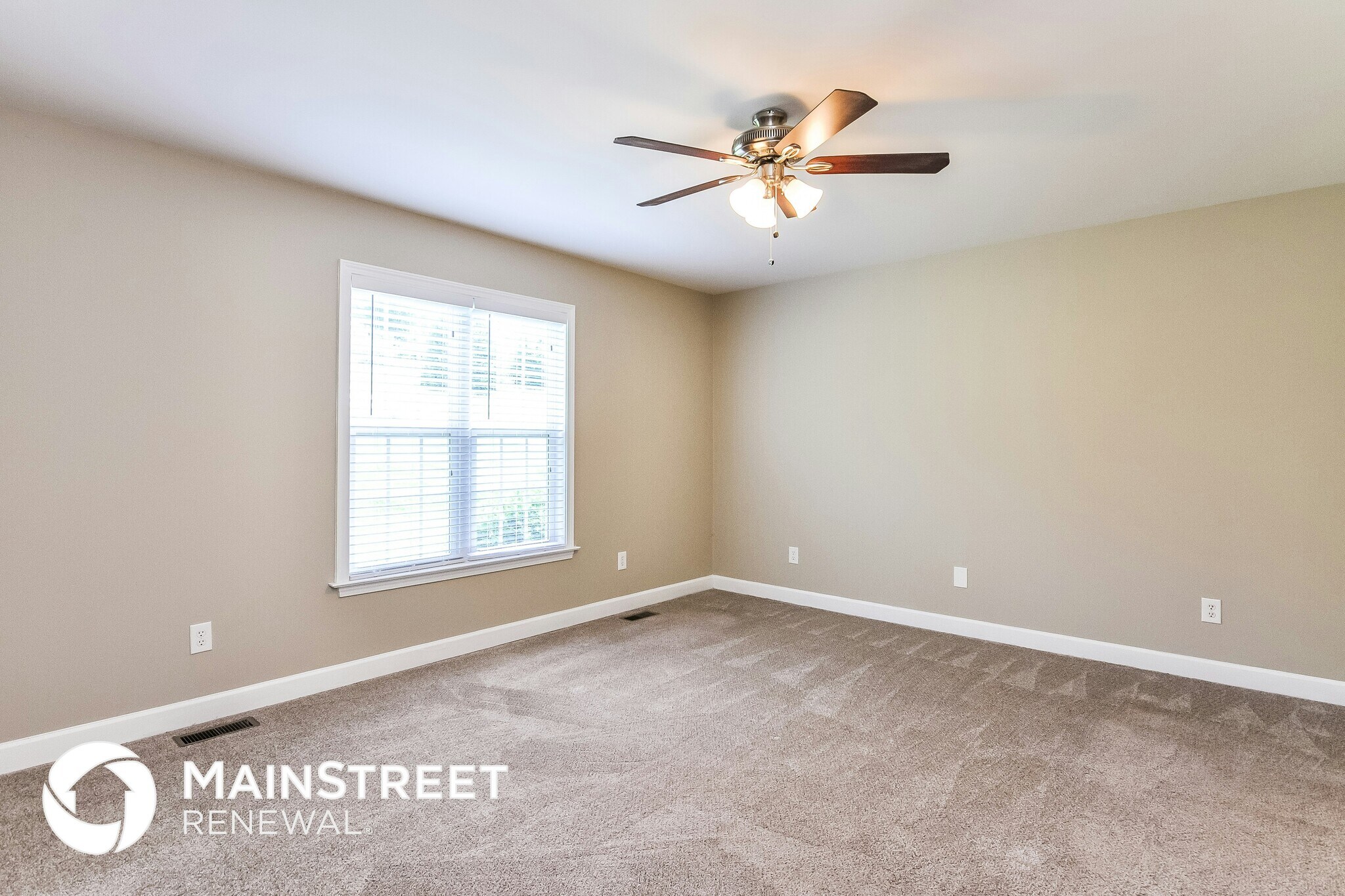 Building Photo - 1047 Drew Dr