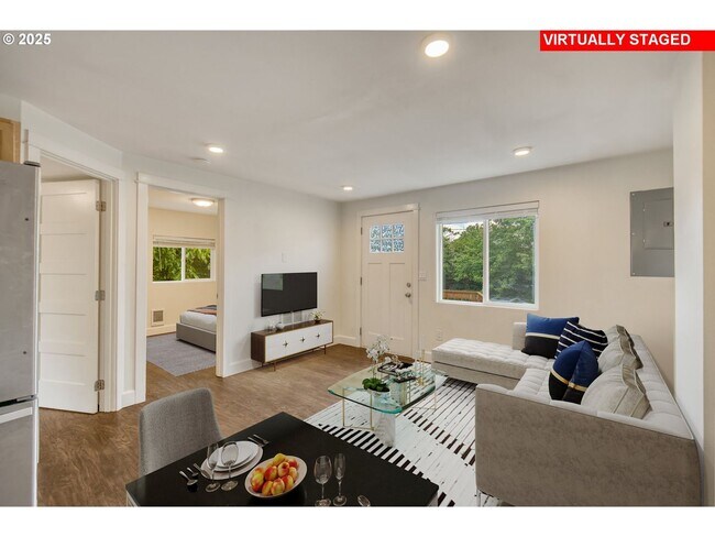 Building Photo - 1174000