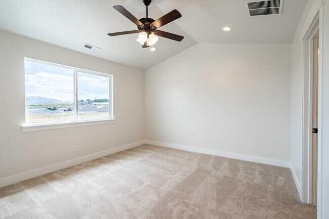 Building Photo - 4016 Big Horn Dr