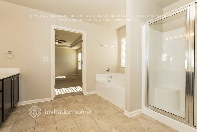 Building Photo - 3603 Walking Stick Way NE