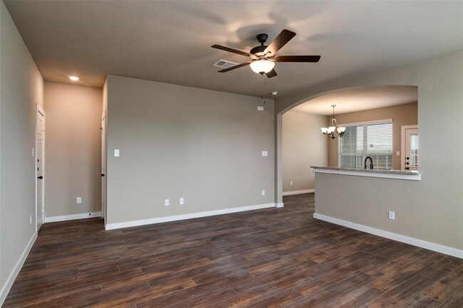 Building Photo - 600 Harvest Moon Dr