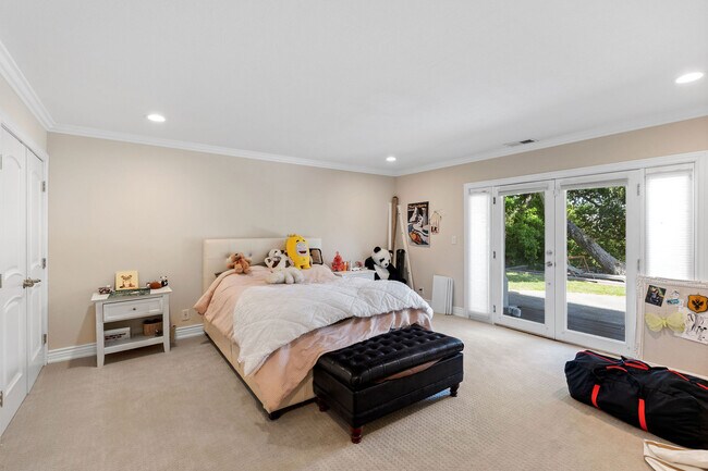 Building Photo - 84 Silverwood Dr