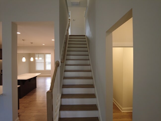 Building Photo - 111 Hanover Ct
