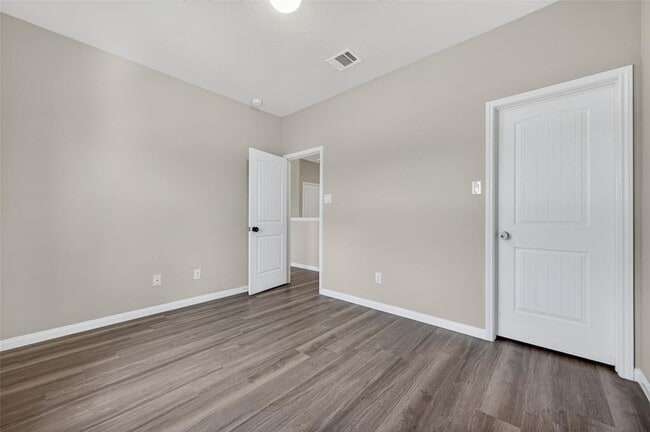 Building Photo - 3843 Briar Water Ct