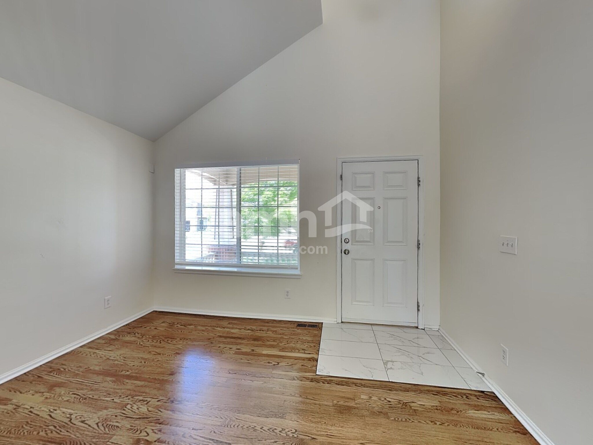 Building Photo - 11852 Altura St