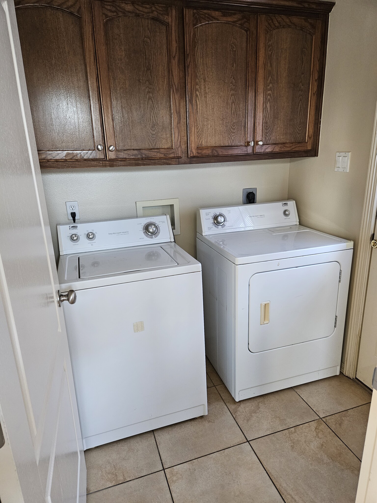 Building Photo - 1905 Horsetail Falls