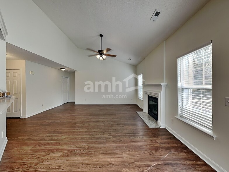 Building Photo - 759 Bradberry Ln