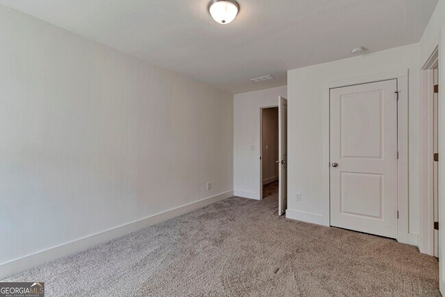 Building Photo - 108 Cannondale Dr