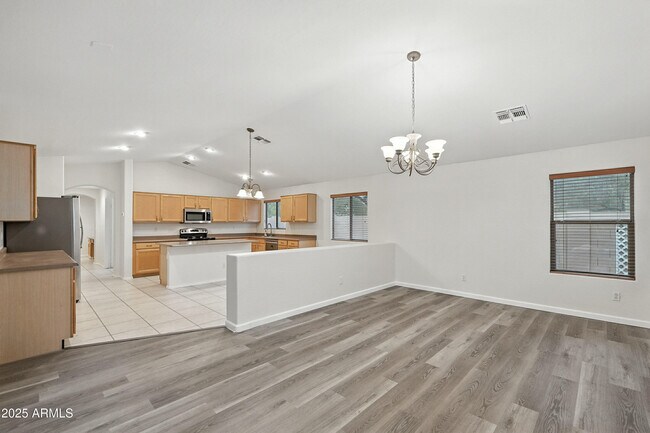 Building Photo - 5307 W Morten Ave