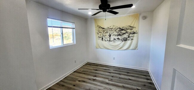Building Photo - 50825 Oskar Ln
