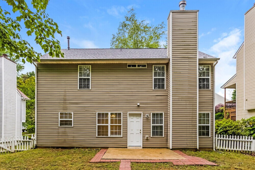 Building Photo - 2222 Serenity Dr NW