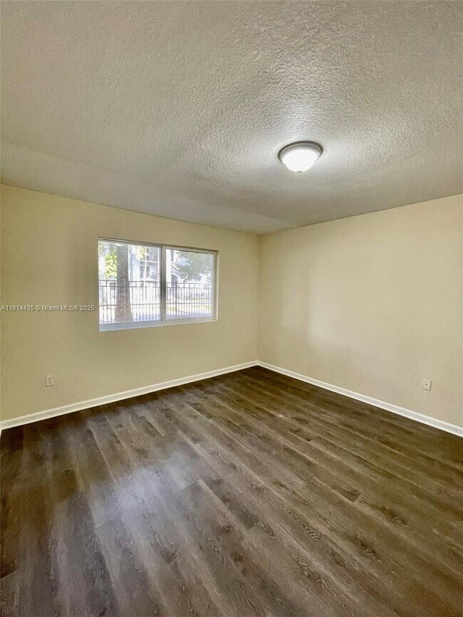 Building Photo - 15400 SW 284th St