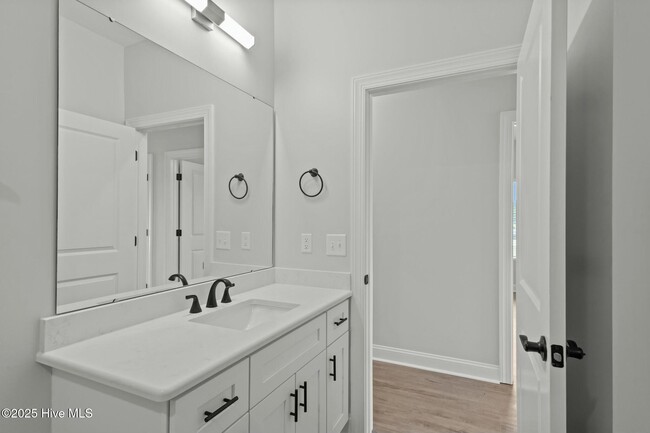 Building Photo - 400 Lighthouse Ln