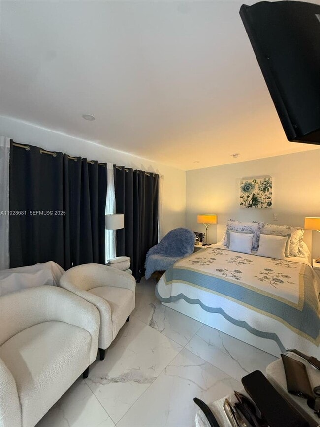 Building Photo - 2410 SW 143rd Ct