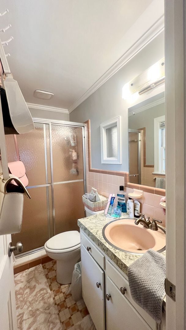 Building Photo - Beautiful 3-4 Bedroom 2 Bathroom home in t...
