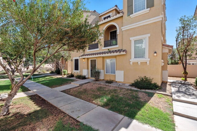 Building Photo - 4212 E Jasper Dr