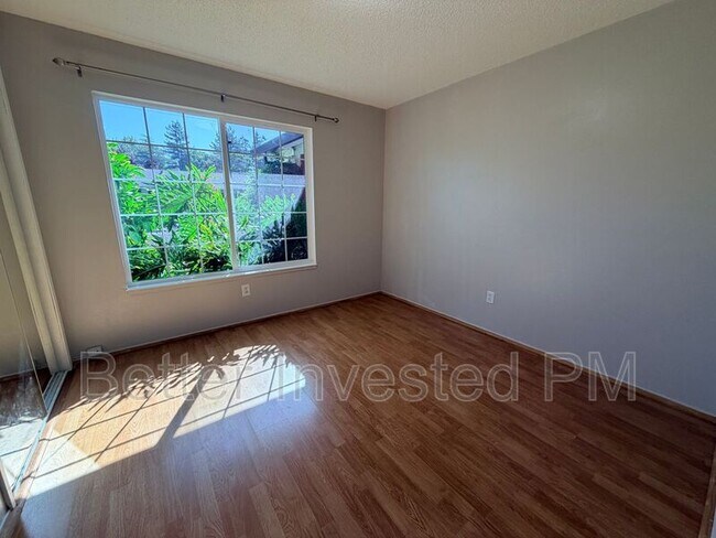 Building Photo - 1713 Mariposa Dr