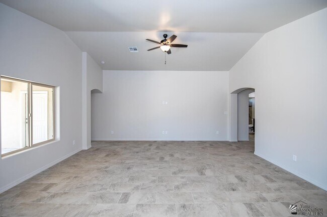 Building Photo - 12527 E 49th Dr