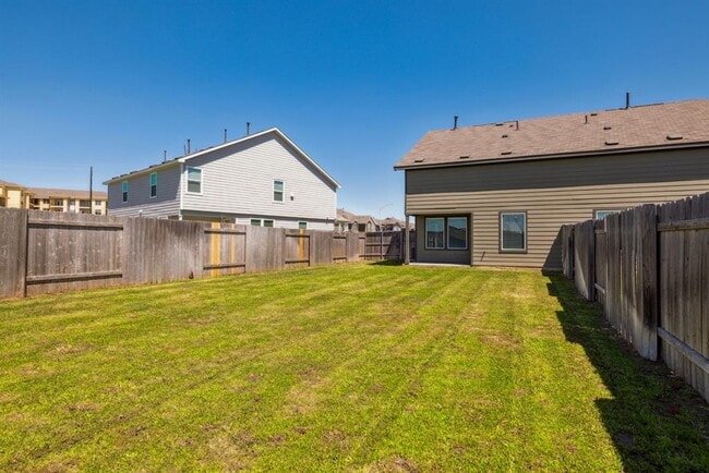 Building Photo - 12101 Short Leaf Path