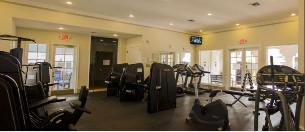 Building Photo - 8301 Elm Park Dr